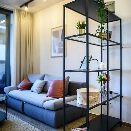 Apartment M&p- Lovely 1-bedroom With Free Parking *